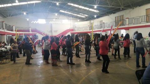 Alcalde de Tequexquitla reconoce y celebra a los maestros imagen 1