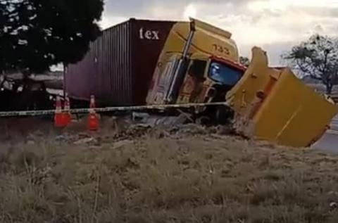 Niño de tres años muere en trágico accidente en Zitlaltepec; un trailero fue el responsable