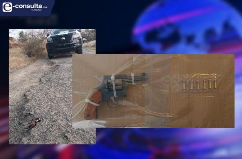 Elementos de Seguridad Pública de Yauhquemehcan aseguran arma de fuego.