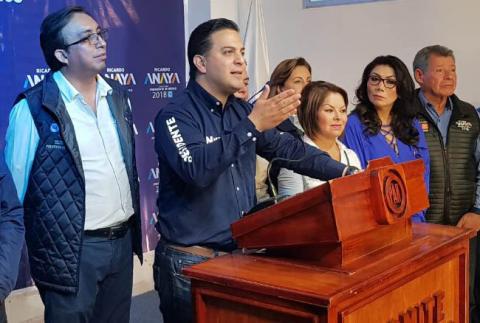 Panistas presumen ir abajo en las encuestas