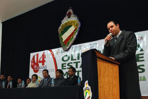 Asiste alcalde de Apizaco a la inauguración de la XIV olimpiada estatal de matemáticas imagen 1