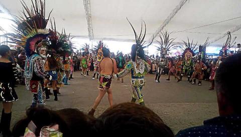 El proyecto Creando Penachos busca la preservación de los atuendos de carnaval imagen 1