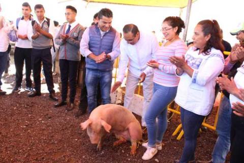 Alcalde de Ixtenco fortalece el campo con 60 toneladas de fertilizante imagen 1
