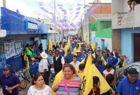 Más de mil personas acompañan a Dulce Mastranzo en SPM imagen 2