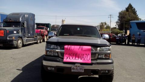 Desquician vialidades por gasolinazo imagen 6