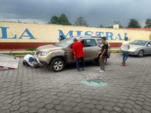 Atiende Seguridad Pública de Huamantla volcadura de vehículo sobre Boulevard Cuamanco imagen 1