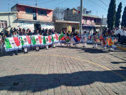 Celebran día de la Bandera en Tequexquitla imagen 3