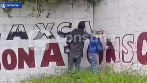 Les valió la decisión del árbitro electoral, siguen pintando bardas de Alfonso Sánchez