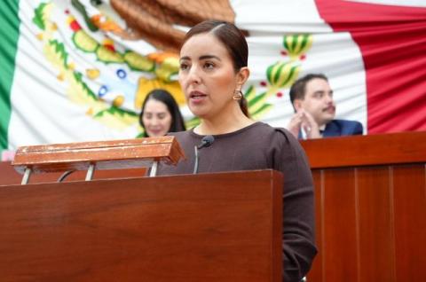 Impulsa Miriam Martínez licencias laborales y escolares por dolor menstrual incapacitante