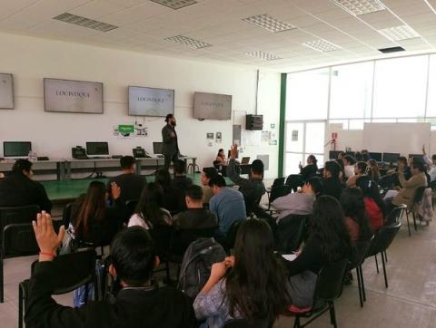 Realizan foro empresarial de logística y transporte en la Uptrep imagen 2