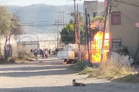 Se incendia pipa de gas en Chiautempan; preliminarmente se habla de dos muertos