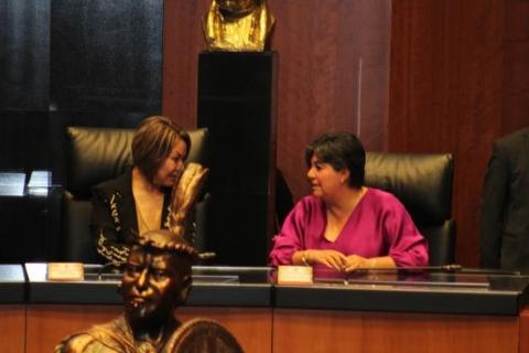 Atestigua Maribel Pérez Arenas develación en el Muro de Honor del Senado el nombre de “Xicohténcatl Axayacatzin” imagen 2