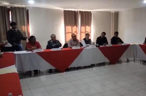Presionan al Congreso para aprobar jornada laboral de 40 horas y salario semanal de 56 pesos por hora
