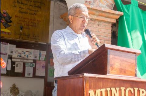 Acusan de nepotismo y falta de capacidad a Sóstenes Bedolla en Hueyotlipan