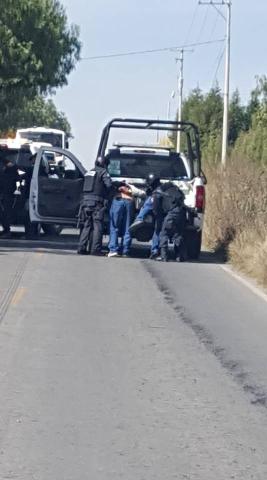 Le meten tres plomazos a huachicolero; policía resguarda hospital imagen 4