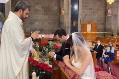 CDMX: Sheinbaum pide explicación a funcionaria que celebró su boda en semáforo rojo