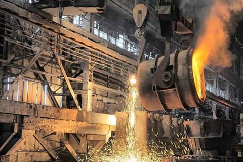 Un hombre con depresión se arroja a un horno caliente al perder todos sus ahorros
