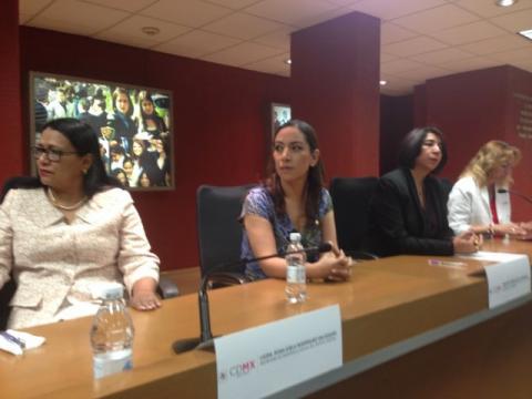 Ofrece ADF plática sobre trata de personas en Escuela Libre de Derecho imagen 4