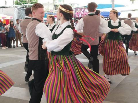 Estrecha lazos culturales Xicotzinco con Letonia imagen 2