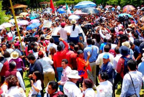AMLO logró reunir entre 60 y 70 mil personas en sus dos eventos imagen 3