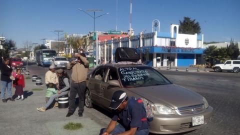Inicia protesta por gasolinazos en Apizaco imagen 1
