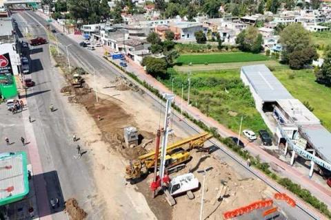 El puente de nunca acabar; Distribuidor sigue lento y la fecha de entrega ya se tambalea