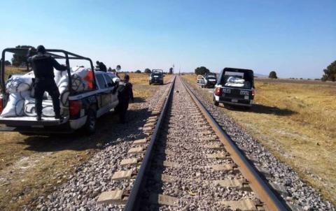 Recupera CES mercancía robada del tren en Apizaco imagen 2