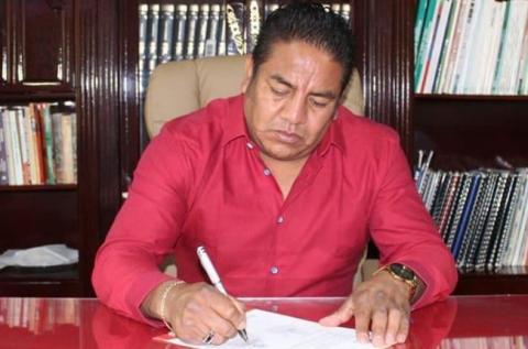 Regidores de Xiloxoxtla van a echar loco porque el alcalde pide mochada a las constructoras