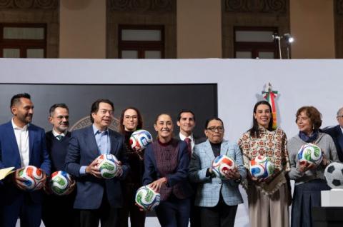 Claudia Sheinbaum y la Secretaria de Turismo, Josefina Rodríguez, presentan “App oficial” rumbo al Mundial 2026.