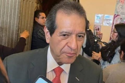 Secretario de Turismo se negó a hablar sobre el fraude del que fue víctima de un viaje a Europa