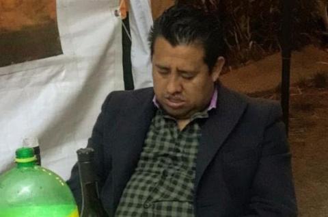 Deja el trago Blas Marvin y se pone a explotar políticamente al personal del CECyTE