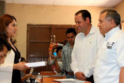 Se Registra Jorge Luis Vázquez como Candidato del PAN a la Presidencia Municipal de Apizaco imagen 5