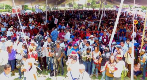 AMLO logró reunir entre 60 y 70 mil personas en sus dos eventos imagen 4