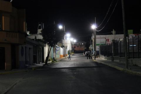 Tiene Calpulalpan nuevo aspecto nocturno con cambio de luminarias: Pobladores imagen 2