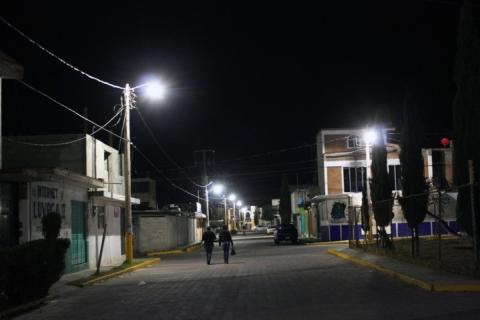 Tiene Calpulalpan nuevo aspecto nocturno con cambio de luminarias: Pobladores imagen 1
