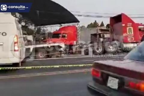 Una persona pierde la vida en choque frontal a la altura de Tetla
