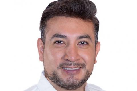Las encuestas nos favorecen, pero aquí no se trata de dividir: Salvador Santos llama a cerrar filas