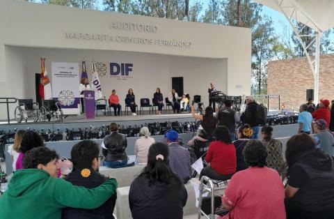 Más de 70 mil tlaxcaltecas han recibido apoyos funcionales, resaltó la mandataria estatal