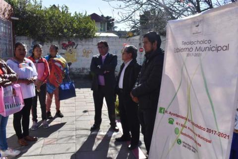 Hacen entrega de uniformes escolares en Secundaria Juan Cuamatziz en Teolocholco imagen 20