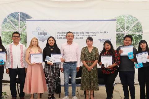 Premia IAIP Tlaxcala a los ganadores del concurso de tiktok