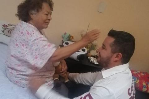 Felicita a las mamás de Apetatitlán “el Brou”