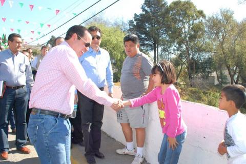 Realiza el alcalde de Apizaco, gira de trabajo por El Cerrito imagen 1