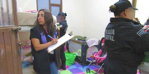 Acompañó CEDHT a la SSC en operativos realizados en los Ceresos de Tlaxcala imagen 5