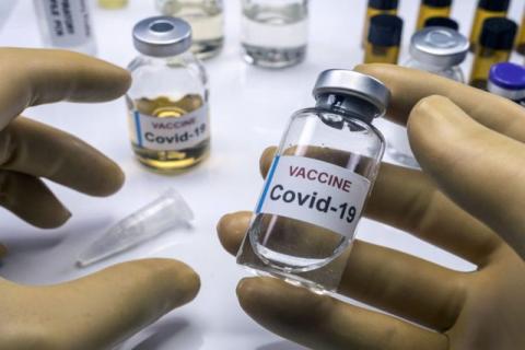Polémica al recibir primero EU vacuna contra el covid-19 si farmacéutica francesa tiene éxito