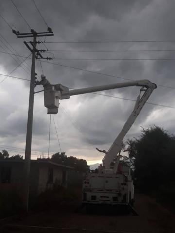 Alcalde regulariza servicio de energía eléctrica a la comunidad de Santa Elena imagen 3