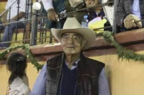 Accidente en herradero deja en terapia intensiva a ganadero tlaxcalteca, padre de Josefina Rodríguez