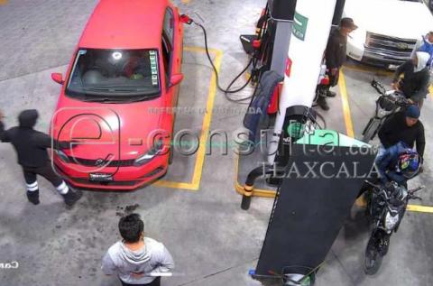 Sujetos armados roban en gasolinera de Tepeyanco; no hay detenidos