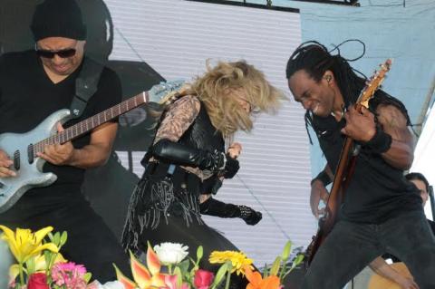 Cantó Gloria Trevi a maestros de la Sección 31 del SNTE imagen 3
