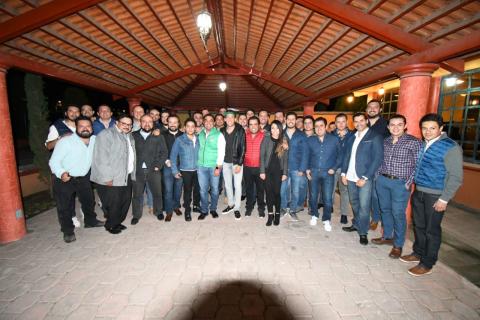 Cierran filas jóvenes empresarios de Apizaco con Mariano y Emilio imagen 1