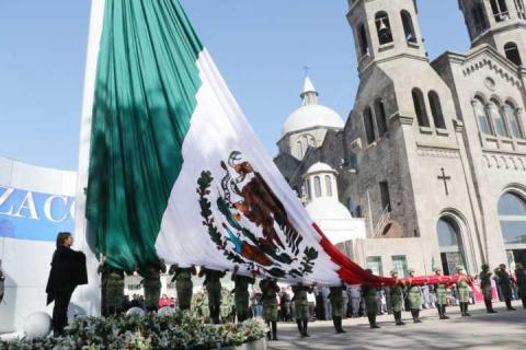 A partir de hoy una nueva bandera se ondea en Apizaco imagen 2